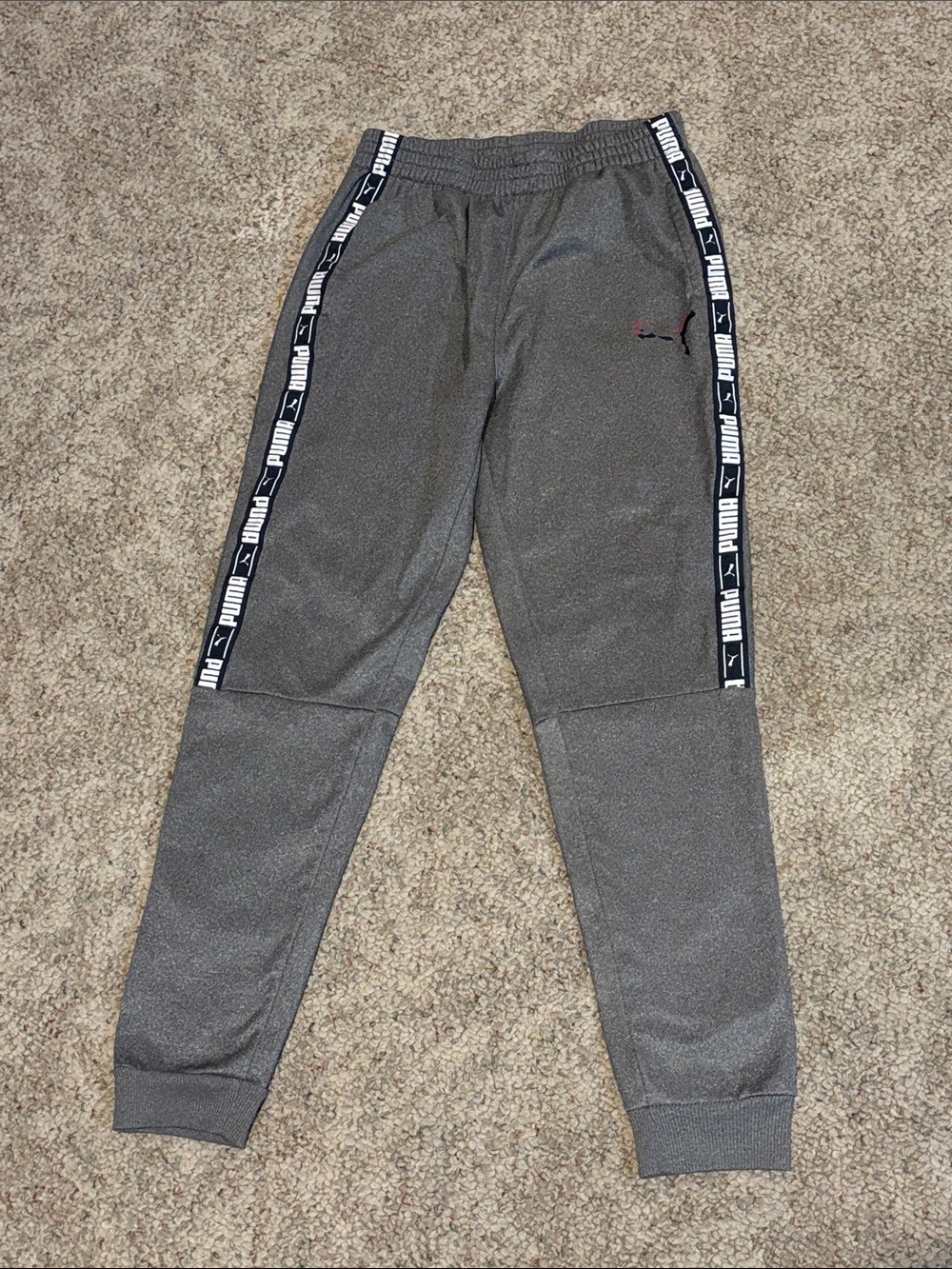 Puma stretch gray with side logo sweatpants. US XL (18-20)